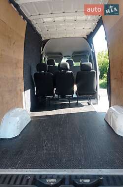 Грузовой фургон Volkswagen Crafter 2014 в 