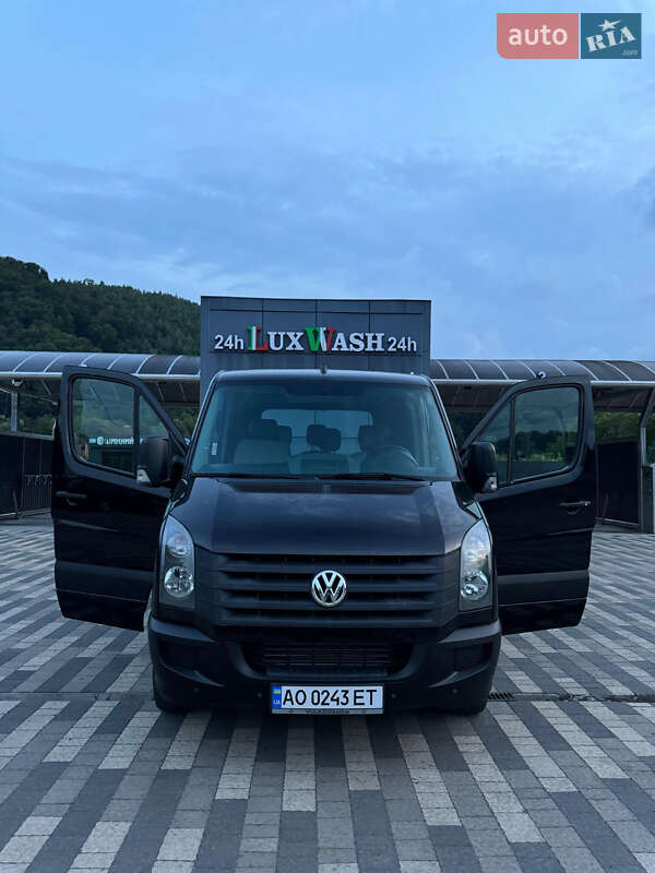 Вантажопасажирський фургон Volkswagen Crafter 2016 в Ужгороді
