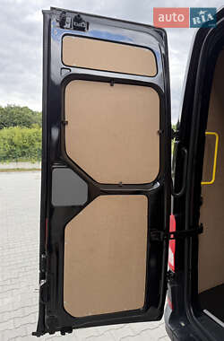 Грузовой фургон Volkswagen Crafter 2022 в 