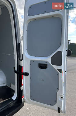 Грузовой фургон Volkswagen Crafter 2021 в 