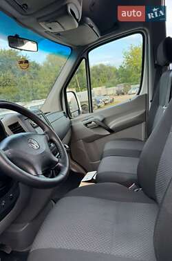 Туристический / Междугородний автобус Volkswagen Crafter 2013 в 