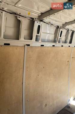 Грузовой фургон Volkswagen Crafter 2013 в 