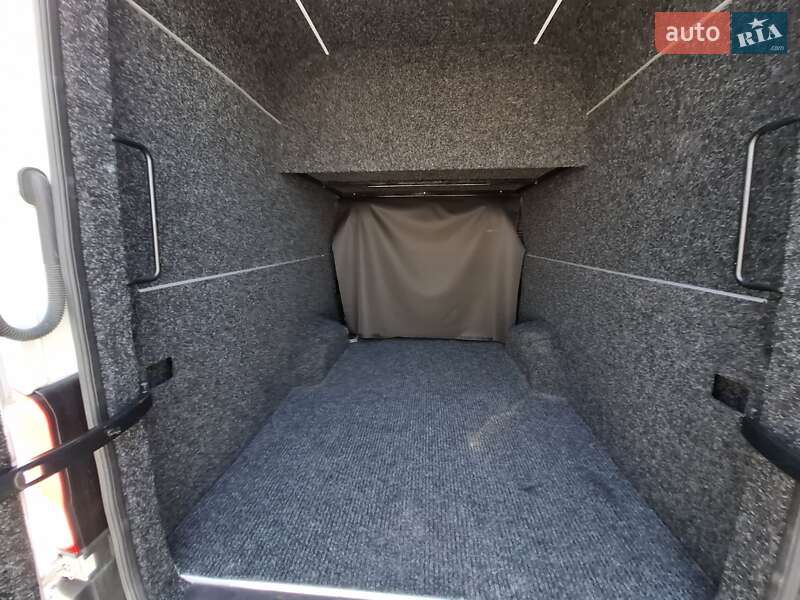 Грузопассажирский фургон Volkswagen Crafter 2019 в Калуше