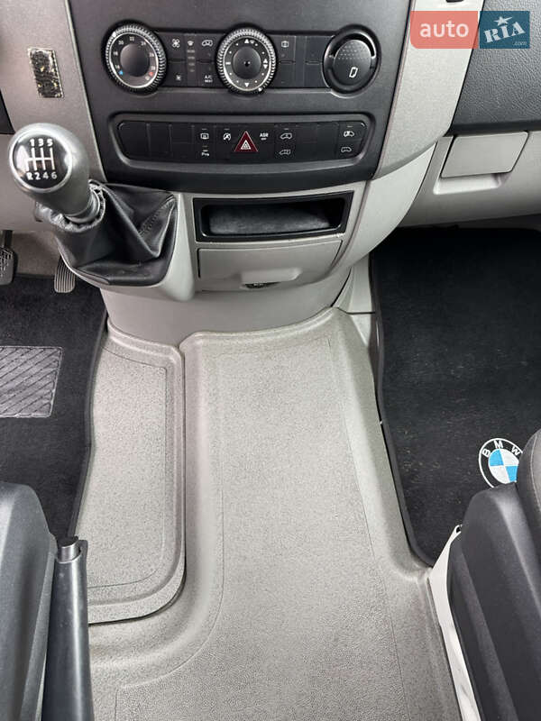 Микроавтобус Volkswagen Crafter 2015 в Одессе