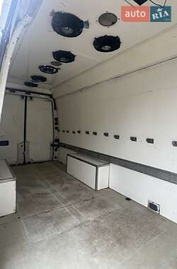Грузовой фургон Volkswagen Crafter 2009 в 