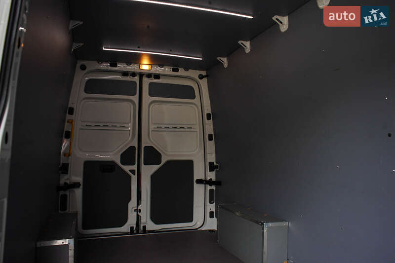 Грузовой фургон Volkswagen Crafter 2018 в Житомире