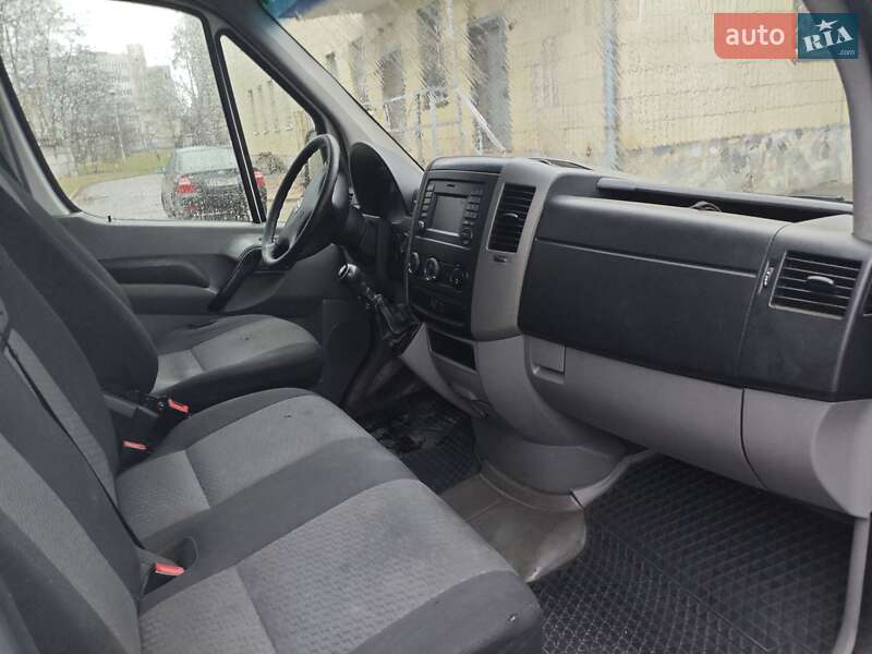 Микроавтобус Volkswagen Crafter 2014 в Киеве