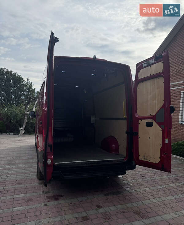 Грузовой фургон Volkswagen Crafter 2018 в Вараше