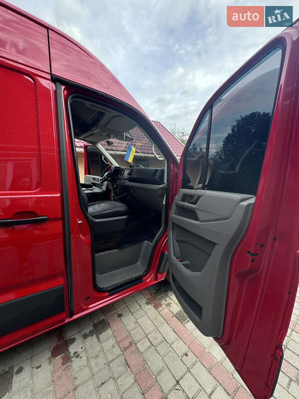 Грузовой фургон Volkswagen Crafter 2018 в Вараше