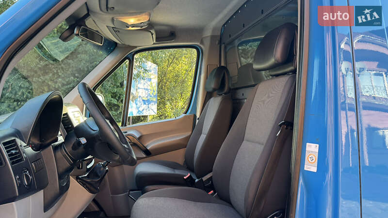Грузовой фургон Volkswagen Crafter 2015 в Сваляве
