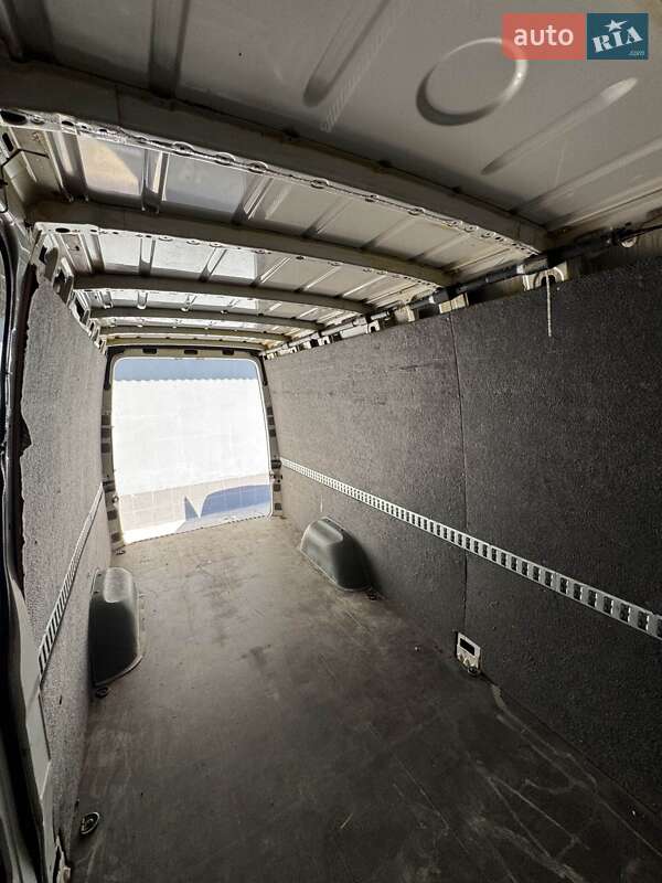 Грузовой фургон Volkswagen Crafter 2012 в Львове