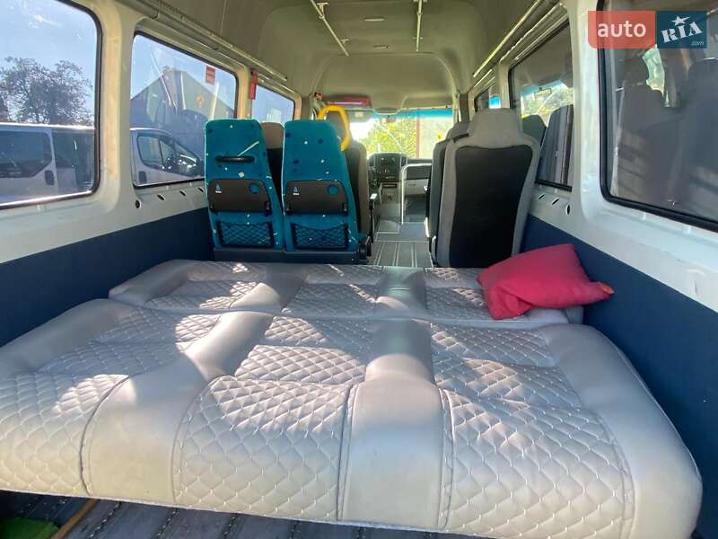 Микроавтобус Volkswagen Crafter 2010 в Дрогобыче