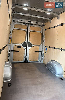 Грузовой фургон Volkswagen Crafter 2020 в 