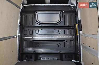 Грузовой фургон Volkswagen Crafter 2020 в 