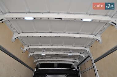 Грузовой фургон Volkswagen Crafter 2020 в 