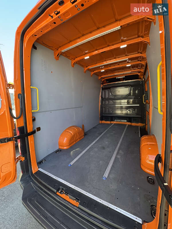 Грузовой фургон Volkswagen Crafter 2021 в Киеве