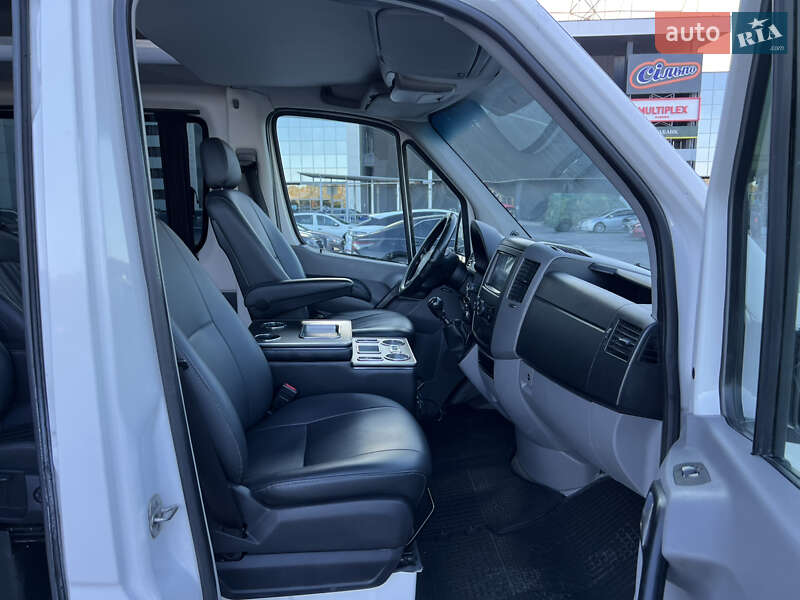 Микроавтобус Volkswagen Crafter 2013 в Киеве