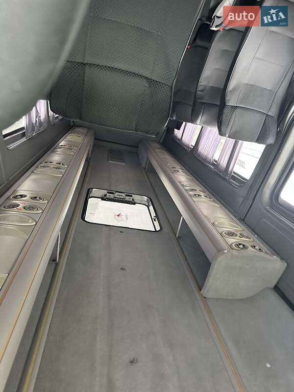 Микроавтобус Volkswagen Crafter 2013 в Ровно