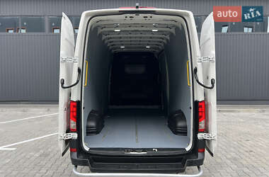 Грузовой фургон Volkswagen Crafter 2021 в 