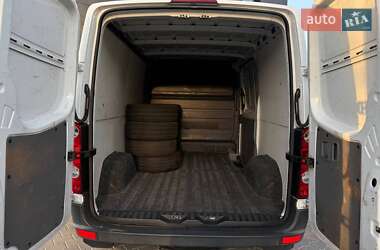 Грузовой фургон Volkswagen Crafter 2012 в 