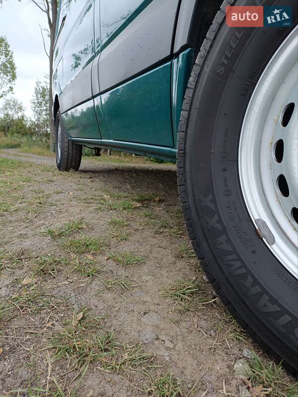 Грузовой фургон Volkswagen Crafter 2012 в Костополе