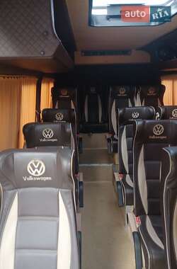 Туристический / Междугородний автобус Volkswagen Crafter 2012 в 