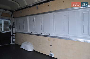 Грузовой фургон Volkswagen Crafter 2014 в 