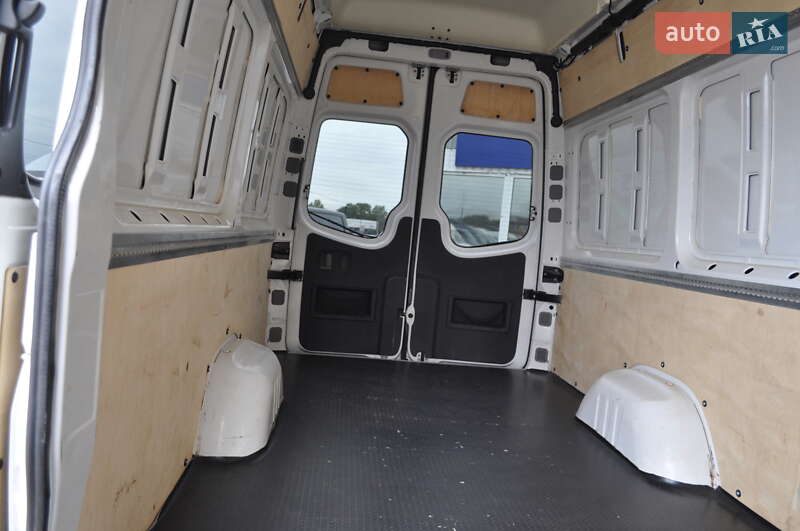Грузовой фургон Volkswagen Crafter 2014 в Киеве