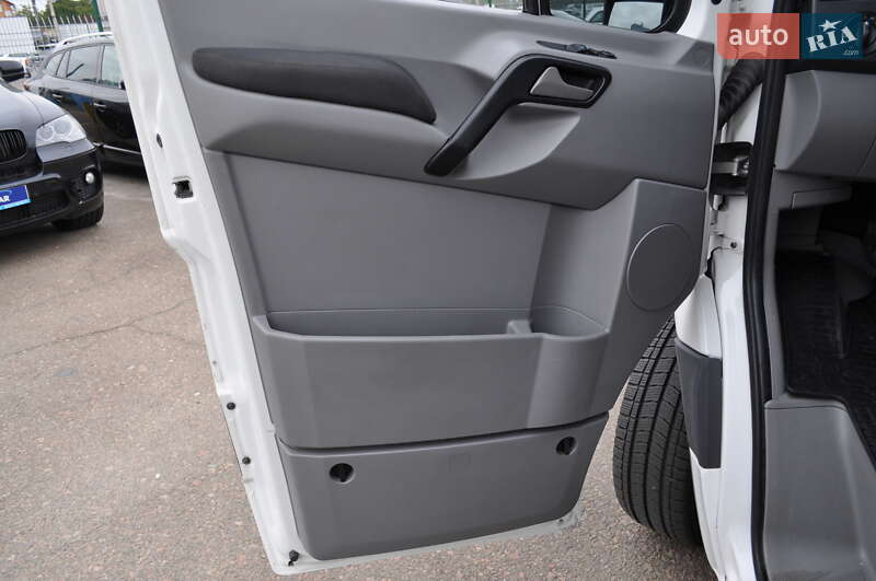 Грузовой фургон Volkswagen Crafter 2014 в Киеве