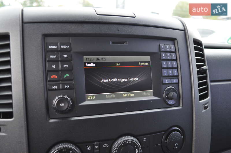 Грузовой фургон Volkswagen Crafter 2014 в Киеве