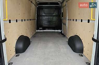 Грузовой фургон Volkswagen Crafter 2021 в 