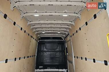 Грузовой фургон Volkswagen Crafter 2021 в 