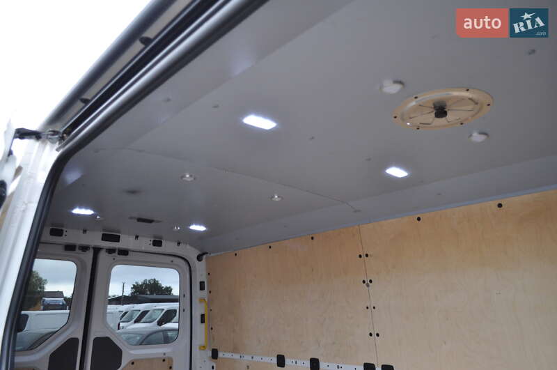 Грузовой фургон Volkswagen Crafter 2020 в Киеве