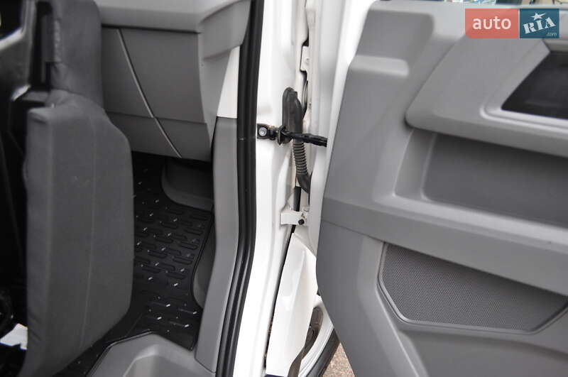 Грузовой фургон Volkswagen Crafter 2020 в Киеве