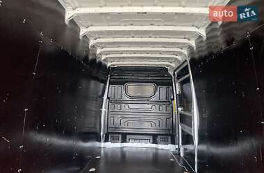 Грузовой фургон Volkswagen Crafter 2022 в 
