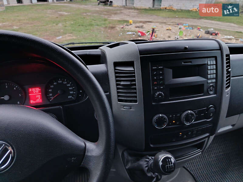 Вантажний фургон Volkswagen Crafter 2016 в Любешові