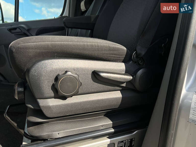 Грузопассажирский фургон Volkswagen Crafter 2010 в Шегинях