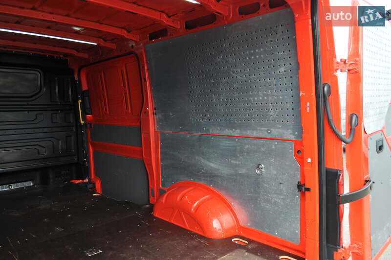 Грузовой фургон Volkswagen Crafter 2019 в Киеве