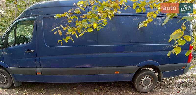 Вантажний фургон Volkswagen Crafter 2013 в Києві