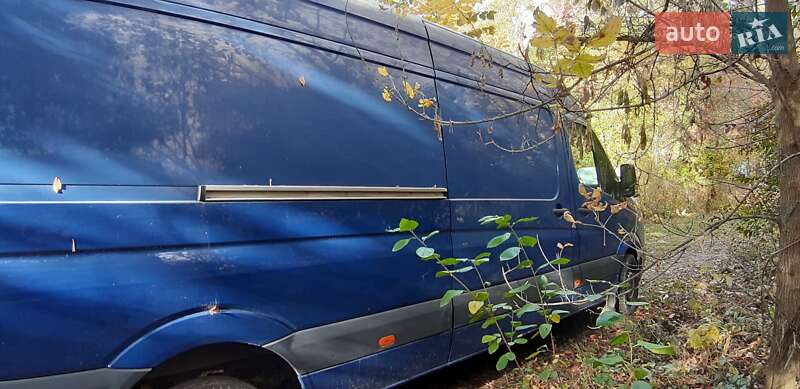 Вантажний фургон Volkswagen Crafter 2013 в Києві