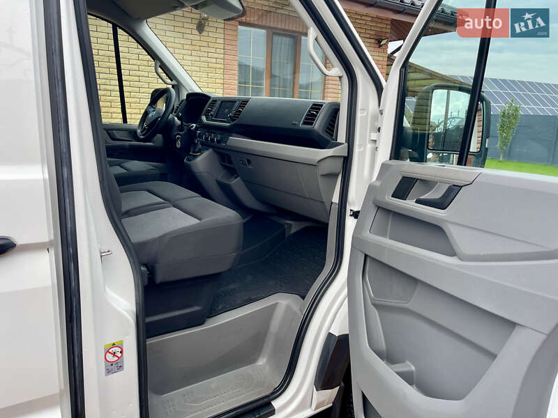 Вантажопасажирський фургон Volkswagen Crafter 2019 в Житомирі