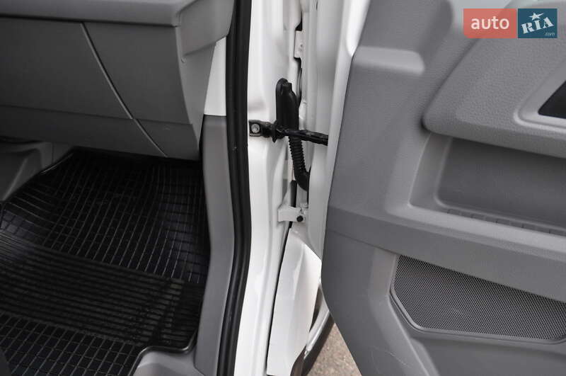 Вантажний фургон Volkswagen Crafter 2021 в Києві