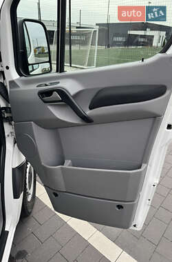 Вантажний фургон Volkswagen Crafter 2015 в 