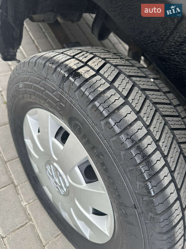 Вантажний фургон Volkswagen Crafter 2016 в Дубні
