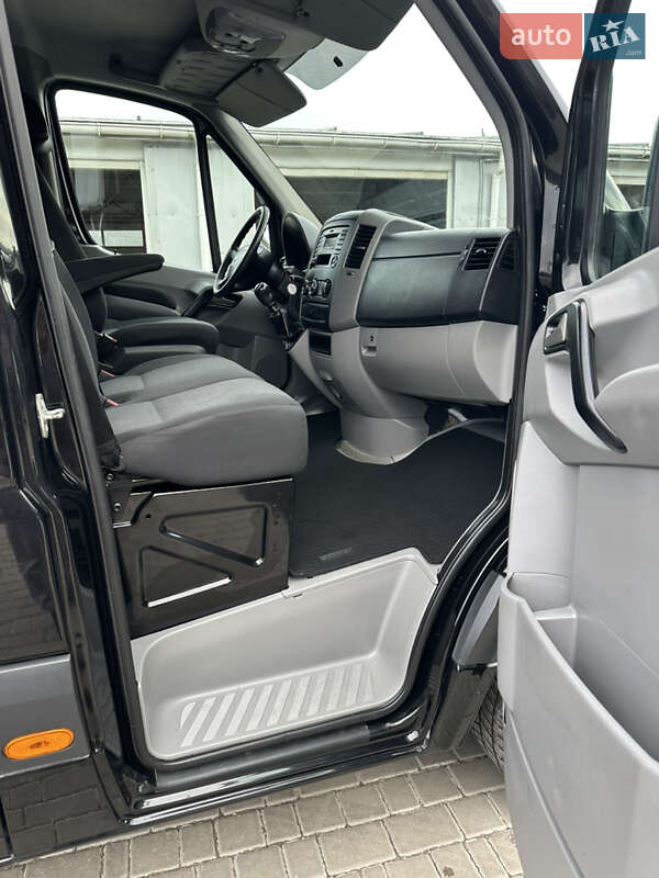 Вантажний фургон Volkswagen Crafter 2016 в Дубні