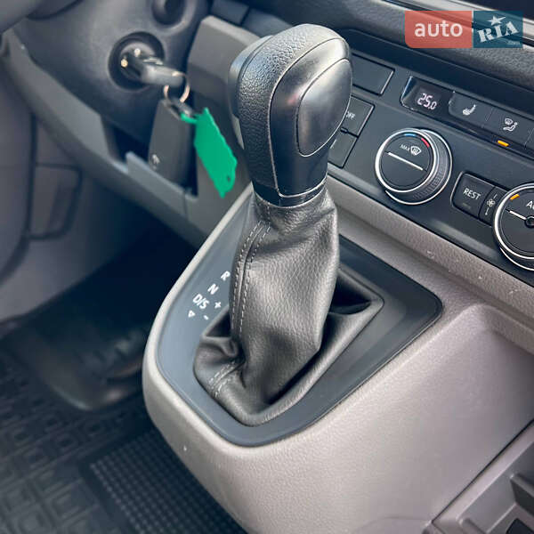 Вантажний фургон Volkswagen Crafter 2020 в Києві