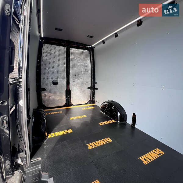 Вантажний фургон Volkswagen Crafter 2020 в Києві