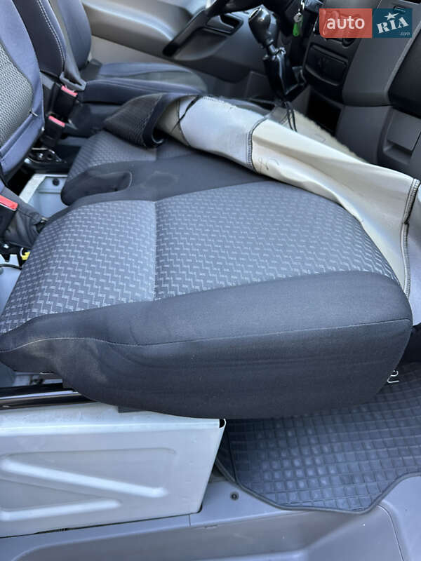 Вантажний фургон Volkswagen Crafter 2014 в Києві