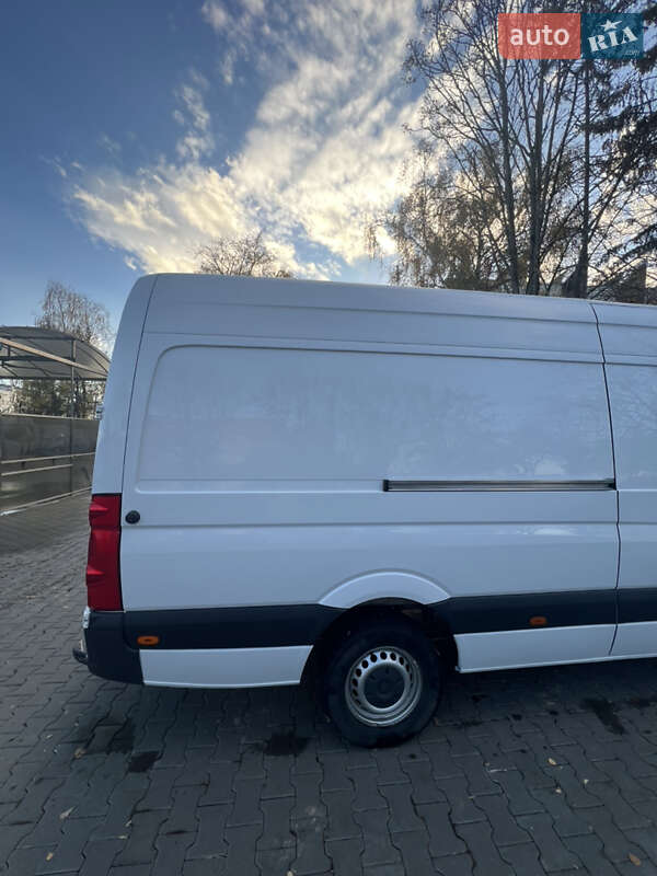 Вантажний фургон Volkswagen Crafter 2016 в Чернівцях