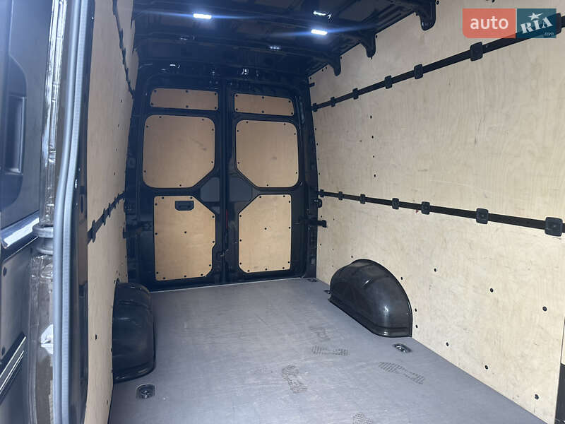 Грузовой фургон Volkswagen Crafter 2021 в Калуше